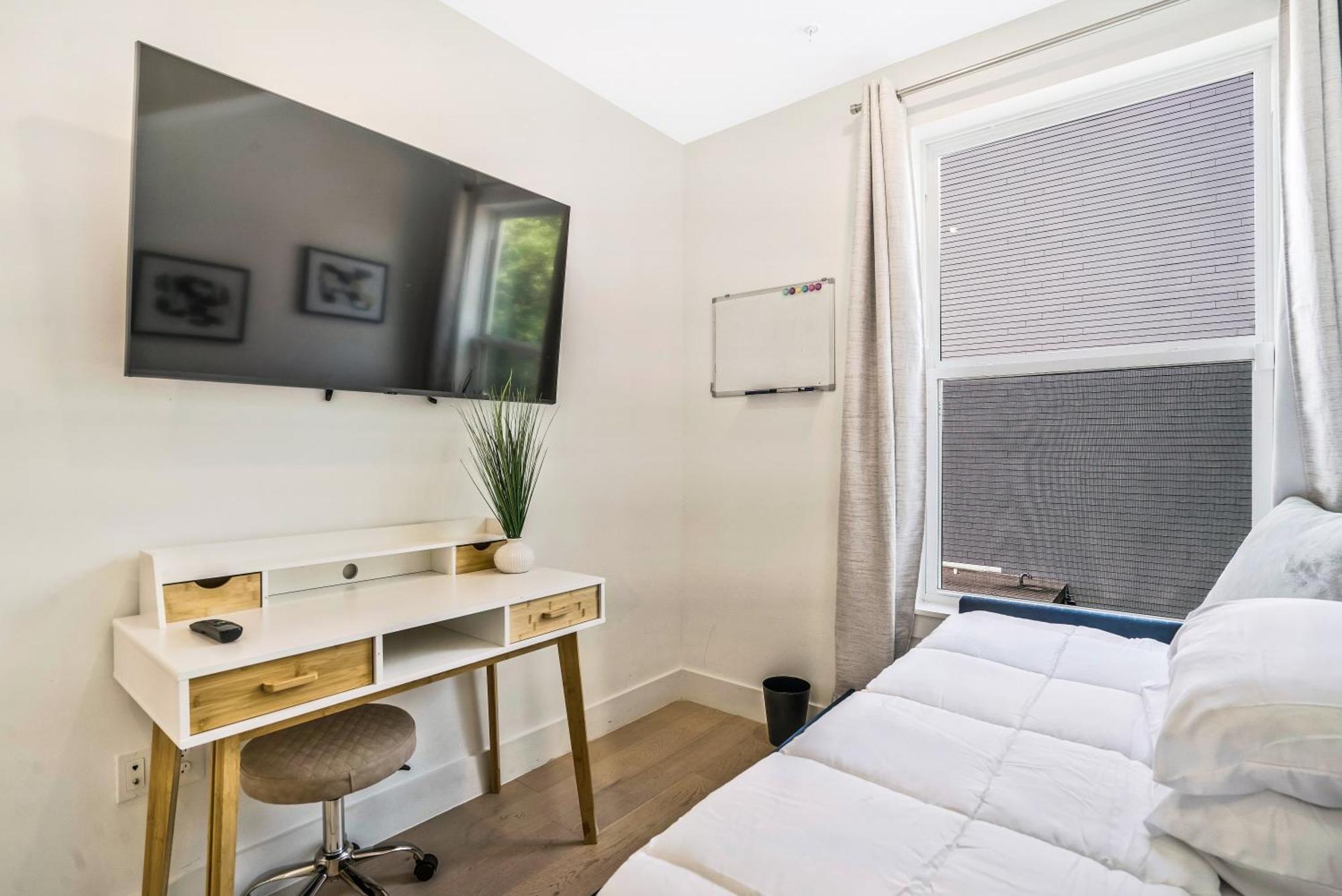 וושינגטון Luxurious And Stylish 2 Bedroom 2 Bathroom Suite מראה חיצוני תמונה